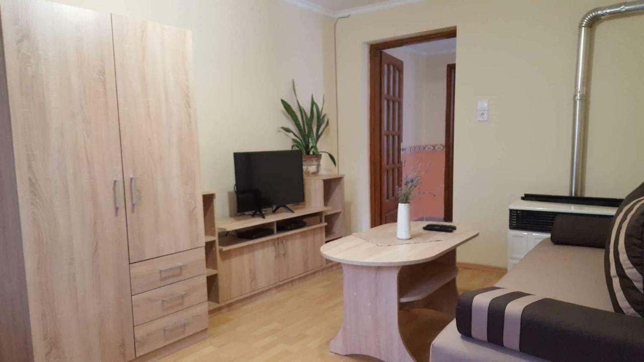 Ferienwohnung Jooremenyseg Vendeghaz Siklós Exterior foto