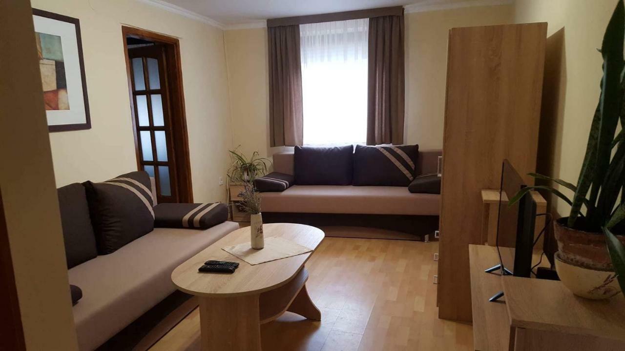 Ferienwohnung Jooremenyseg Vendeghaz Siklós Exterior foto