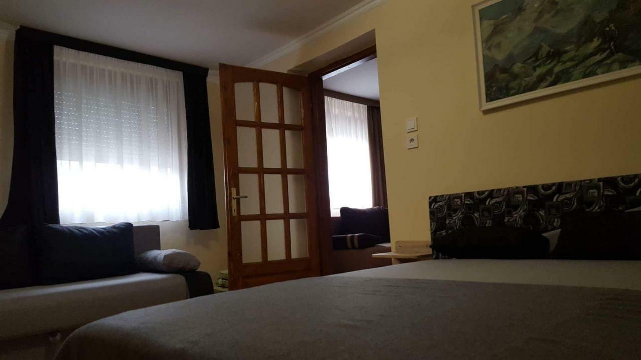 Ferienwohnung Jooremenyseg Vendeghaz Siklós Exterior foto